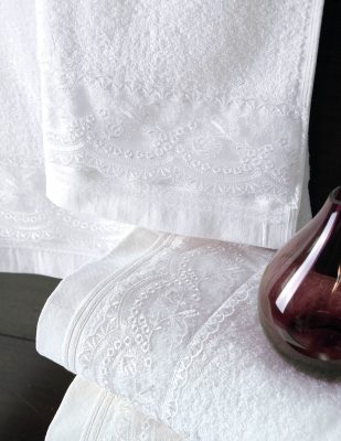 SHIRAZ - ΣΕΤ ΠΕΤΣΕΤΕΣ 3ΤΕΜ. ΕΚΡΟΥ ΣΕΤ 3 ΤΕΜΑΧΙΩΝ (30X50, 50X90, 80X150) ΣΥΣΚΕΥΑΣΙΑ ΚΟΥΤΙΟΥ 100% ΒΑΜΒΑΚΙ Rythmos - Image 3