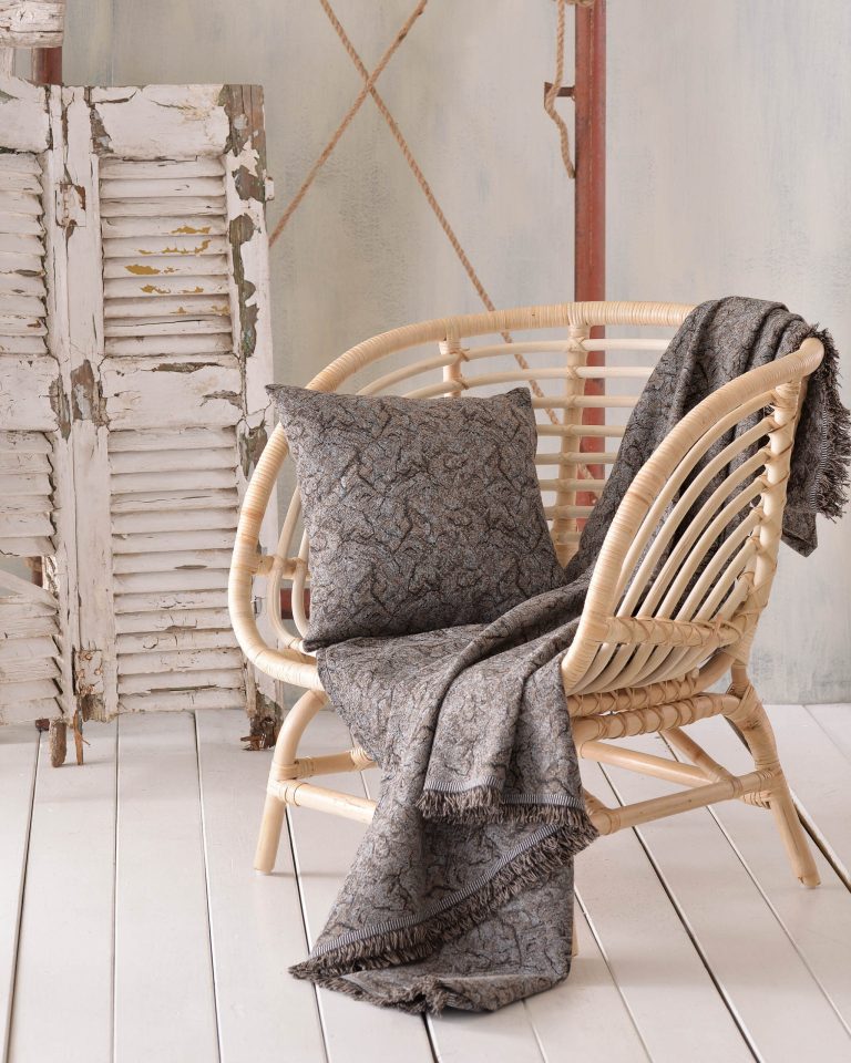xaviera_ΓΚΡΙ-ΚΑΦΕ_sofa-scaled-17.jpg XAVIERA - ΡΙΧΤΑΡΙ ΓΚΡΙ-ΚΑΦΕ 180X280 180X280 100% ΒΑΜΒΑΚΙ Rythmos - Image 2