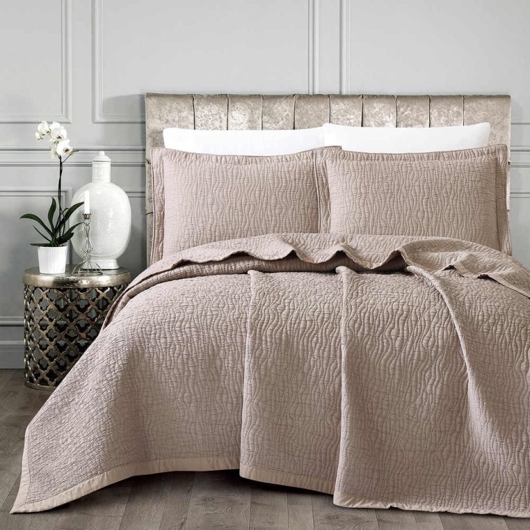 Κουβέρτα Ζακάρ Σετ Νερά Μπεζ Υπέρδιπλη 230 x 245 cm + (2) 50 x 70 cm  100% Πολυέστερ Μπεζ BOREA - Image 1