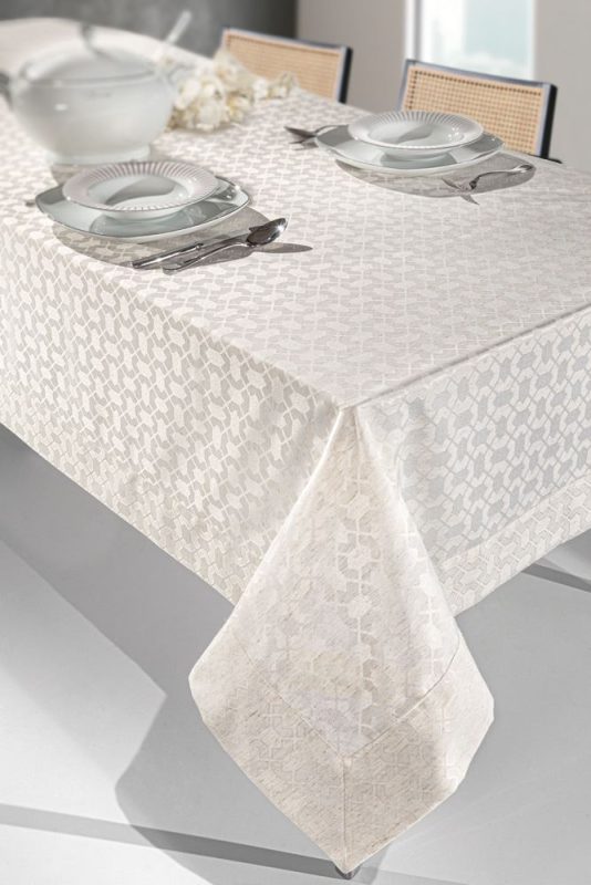 Τραπεζομάντηλο Chic Linen 160x260 της Guy Laroche (100% Polyester Jacquard)