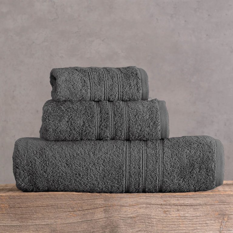 Aria_towels24_pack_darkgray.jpg ARIA - ΠΕΤΣΕΤΑ ΓΚΡΙ ΣΚΟΥΡΟ ΣΕΤ 3 ΤΕΜΑΧΙΩΝ (30X50, 50X90, 75X150) ΣΕΤ 3 ΤΕΜΑΧΙΩΝ (30X50, 50X90, 75X150) 100% ΒΑΜΒΑΚΙ Rythmos - Image 1