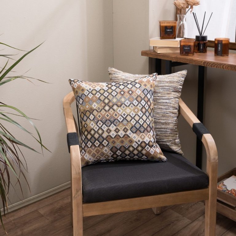 Capture0068-2-900x900-6.jpg Μαξιλαροθήκη Carmona - 65x65cm δαπέδου με γέμιση της TEORAN - Image 1