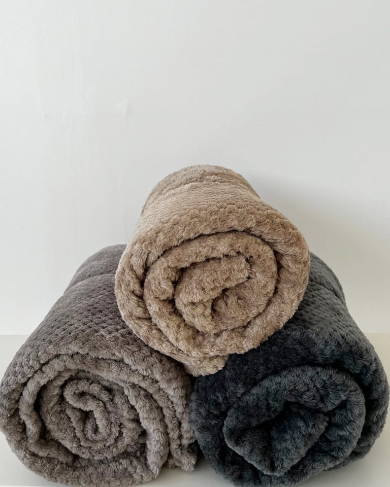 minthi-coral-blankets-mood_3.jpg Βελουτέ Κουβέρτα Ανάγλυφη Coral Fleece Minthi 150x210cm Μονή (150x210cm) Μπεζ Σκούρο της Pennie - Image 1