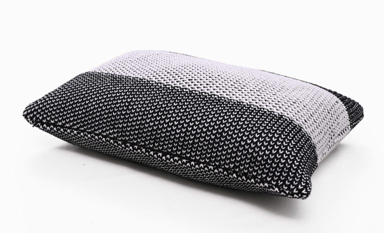 Honey Bee CUSHION with polyfiller (Black/White) 100% cotton knitted Μαξιλάρι Διακοσμητικό 50x50 Liolios Home - Image 3
