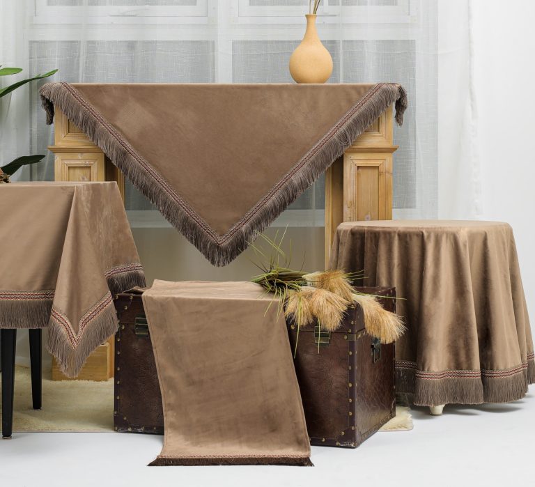 P171_A-10.jpg Τραπεζομάντηλο PLS-TB035 Cappucino (ΚΡΟΣΙ) Βελούδο με κρόσι, 100%pol. 160x220 Liolios Home - Image 1