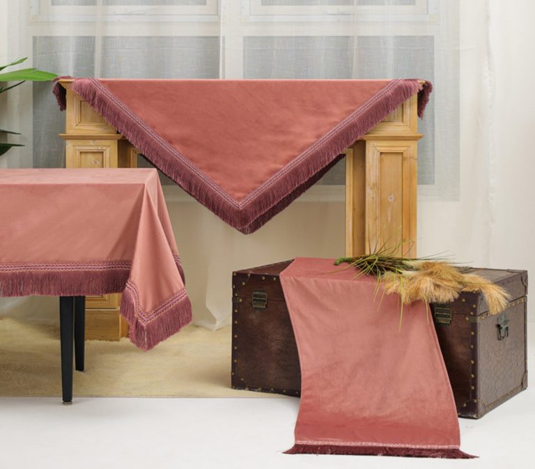 Τραπεζομάντηλο PLS-TB035 Old Pink (ΚΡΟΣΙ) Βελούδο με κρόσι, 100%pol. 160x260 Liolios Home - Image 1