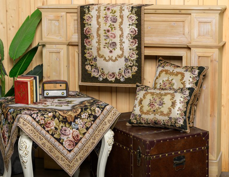 Τραπεζοκαρέ PLS-TB17009 (ΣΤΟΦΑ) Black 100% jacquard pol 140x140 Liolios Home - Image 1