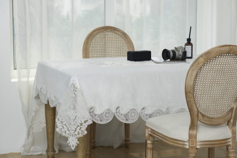 PLS-TB2222 (White) Μεταξωτό κέντημα με χειροποίητη δαντέλα Μαξιλάρι 45x45 Liolios Home - Image 3
