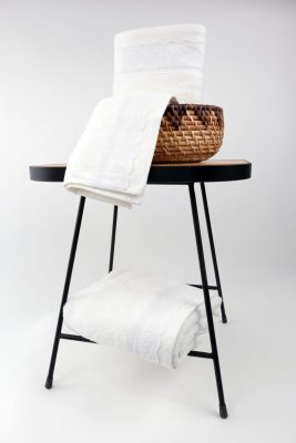 Fisto (White) Σετ Πετσέτες Μπάνιου 3 Τεμάχια (30x50,50x90,70x140) 500gsm,100% cotton terry towel lace Σετ 3τεμ: 30x50,50x90,70x140 Liolios Home - Image 2