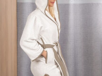 Μπουρνούζι New Comfy Sand με κουκούλα Small της Guy Laroche (60% cotton - 40% polyester)