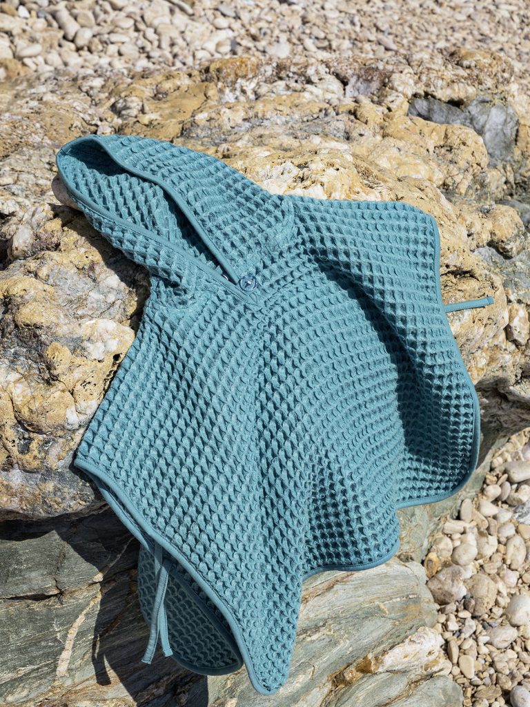 Πόντσο No 2/4 Spicy - Petrol της Nima Bebe 100% Cotton Ηλικία 2 έως 4 - Image 1