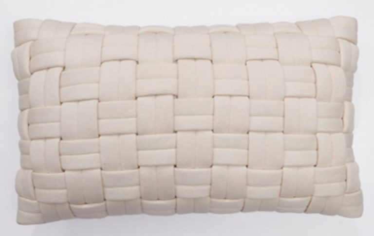 Clusp (Natural) Μξιλάρι με γέμιση 100% cotton knitted Cushion 40x60 Liolios Home - Image 2
