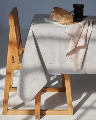 Μονόχρωμο Τραπεζομάντηλο με Αζούρ & Γαλλική Γωνία Amadora 8 ατόμων (150x220cm) Γκρι της Pennie