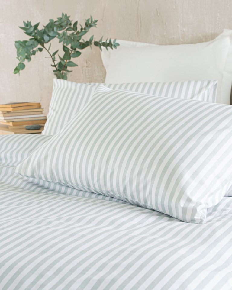 eloise_green_bed3-8.jpg ELOISE ΠΡΑΣΙΝΟ - ΣΕΤ ΣΕΝΤΟΝΙΑ DIVA ΗΜΙΔΙΠΛΟ ΜΕ ΛΑΣΤΙΧΟ (160X260, 105X205+25) ΗΜΙΔΙΠΛΟ ΜΕ ΛΑΣΤΙΧΟ (160X260, 105X205+25) 100% ΒΑΜΒΑΚΙ Rythmos - Image 1