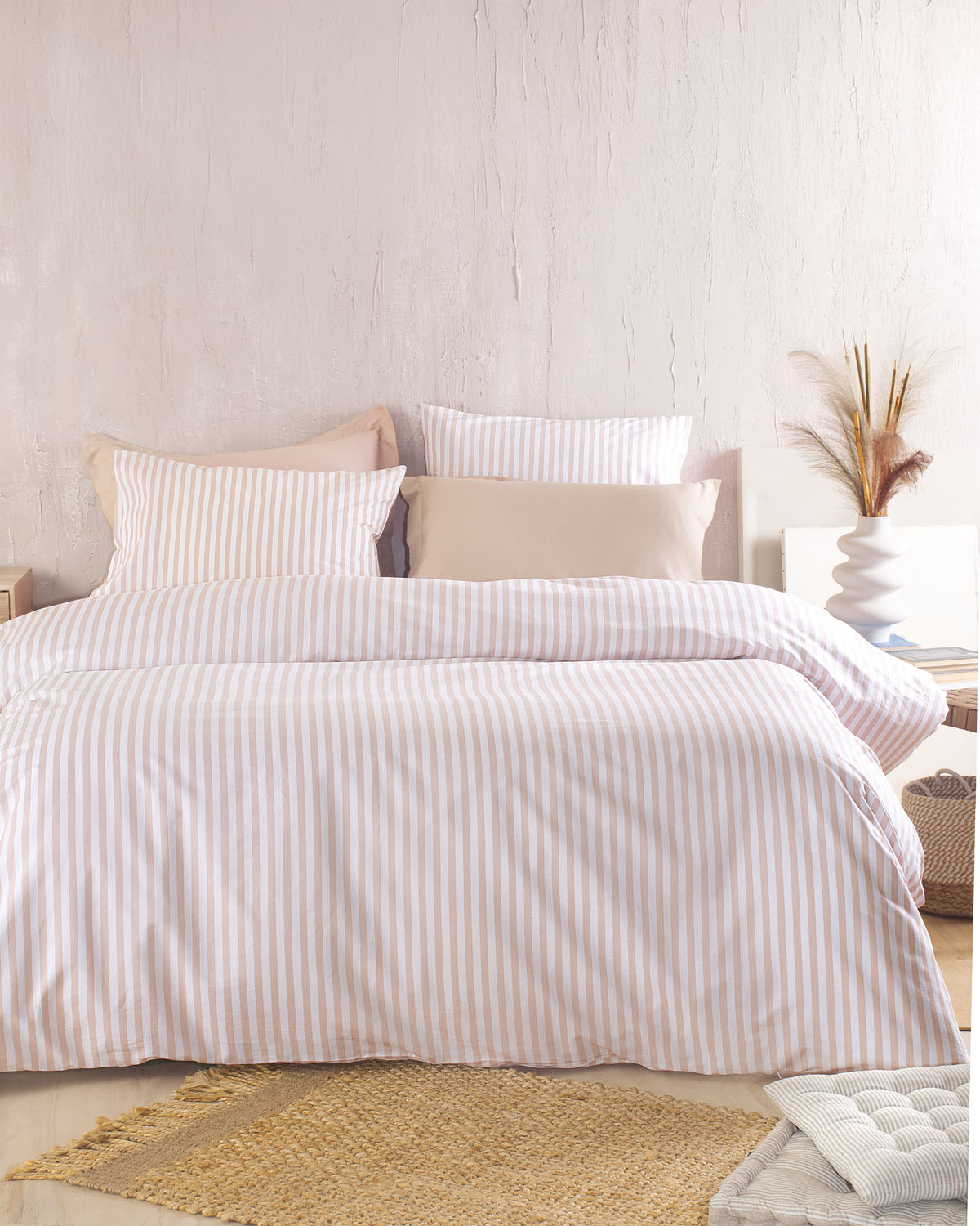 killian_beige_bed2-6.jpg ELOISE ΜΠΕΖ - ΣΕΤ ΣΕΝΤΟΝΙΑ DIVA KING SIZE (270Χ290) KING SIZE (270Χ290) 100% ΒΑΜΒΑΚΙ Rythmos - Image 1