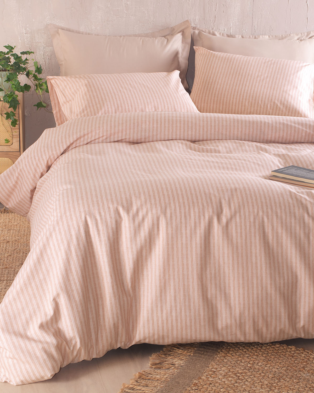 masters_somon_bed2-9.jpg MASTERS ΡΟΖ - ΣΕΤ ΚΟΥΒΕΡΛΙ NEXT ΥΠΕΡΔΙΠΛΟ (220Χ240) ΥΠΕΡΔΙΠΛΟ (220Χ240) 50% ΒΑΜΒΑΚΙ - 50% ΠΟΛΥΕΣΤΕΡΑΣ Rythmos - Image 1