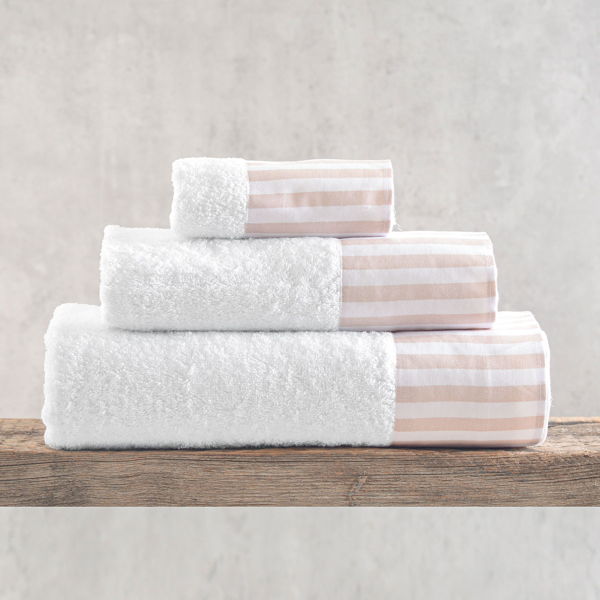 eloise_towel_set2.jpg ELOISE ΜΠΕΖ - ΣΕΤ ΠΕΤΣΕΤΕΣ 3ΤΕΜ. ΣΕΤ 3 ΤΕΜΑΧΙΩΝ (30X50, 50X90, 80X150) ΣΥΣΚΕΥΑΣΙΑ ΚΟΥΤΙΟΥ ΣΕΤ 3 ΤΕΜΑΧΙΩΝ (30X50, 50X90, 80X150) ΣΥΣΚΕΥΑΣΙΑ ΚΟΥΤΙΟΥ 100% ΒΑΜΒΑΚΙ Rythmos - Image 1