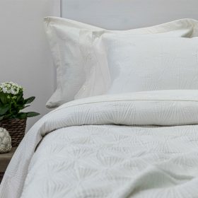 Κουβερλί Σετ Φαίδρα Εκρού Υπέρδιπλο 220 x 240 cm + (2) 50 x 70 cm  100% Πολυέστερ Εκρού BOREA - Image 2