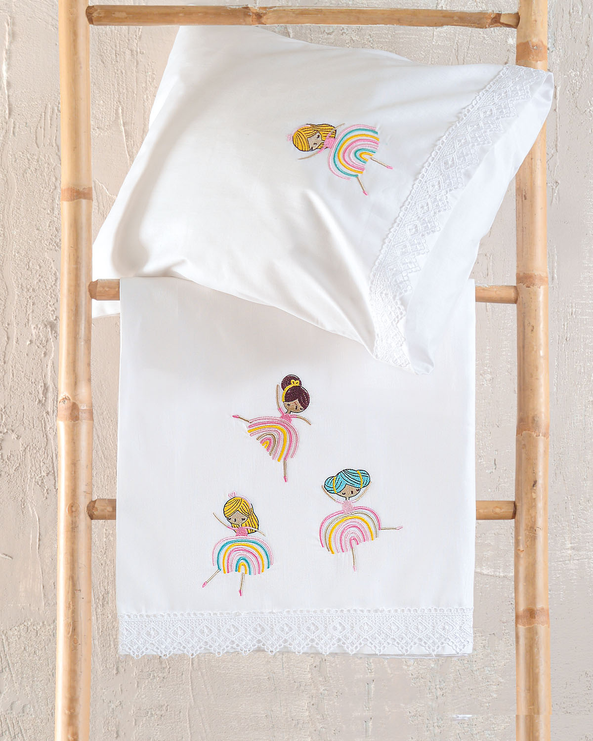 rainbowgirls_babybed.jpg RAINBOW GIRLS - ΣΕΤ ΣΕΝΤΟΝΙΑ ΒΡΕΦΙΚΑ 3 ΤΕΜ. KENTHMA 100X160 100% ΒΑΜΒΑΚΙ Rythmos - Image 1