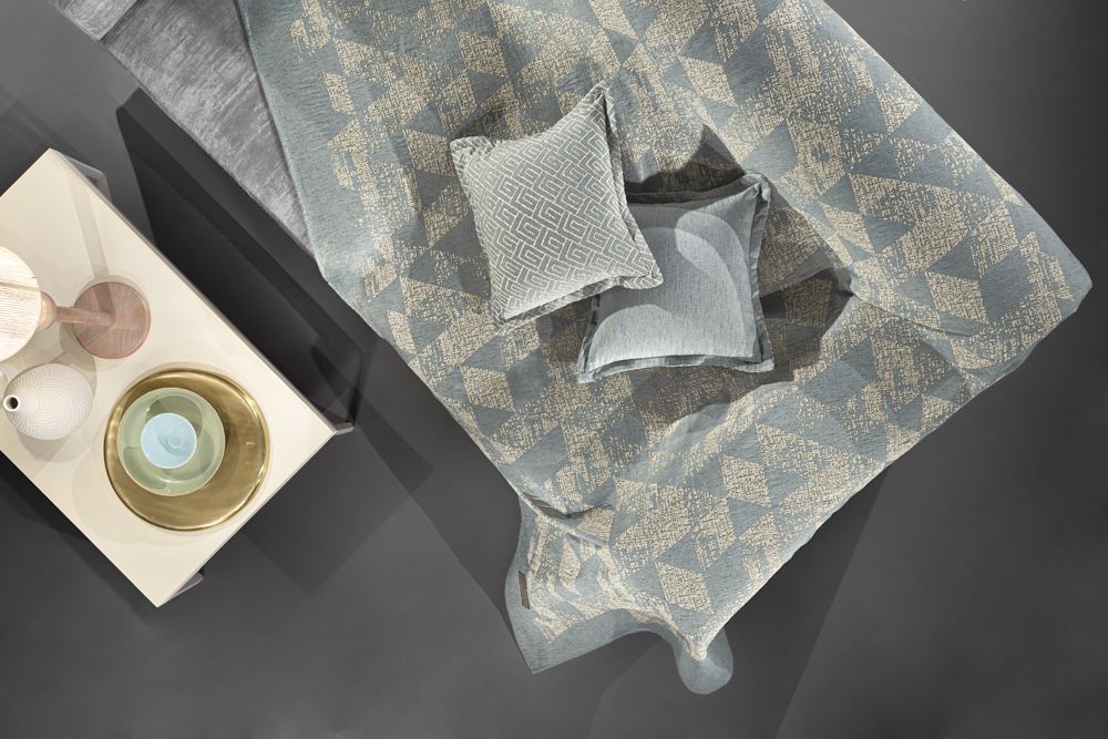 1133030121035.jpg Ριχτάρι Καναπέ Patch Denim (Διθέσιος) 170x250 της Guy Laroche (37% cotton-21%polyester-42% acrylic) - Image 1