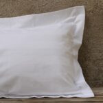 Μαξιλαροθήκη 52x75 Oxford 4 πλευρές - 300 Κλωστές Σατέν ρίγα 4,5cm - 100% Βαμβάκι Πενιέ της Nima Hotelling 100% Satin Cotton, 4,5 cm striped, 300 T.C. Μαξιλαροθήκη 52x75 με oxford 4 πλευρών - Image 2