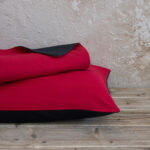 Σετ Παπλωματοθήκη Υπέρδιπλη Abalone - Ruby Red / Black της Nima Home 100% Microfiber Υπέρδιπλη (1 x 220x240 + 2 Μαξιλαροθήκες 50x70) - Image 2