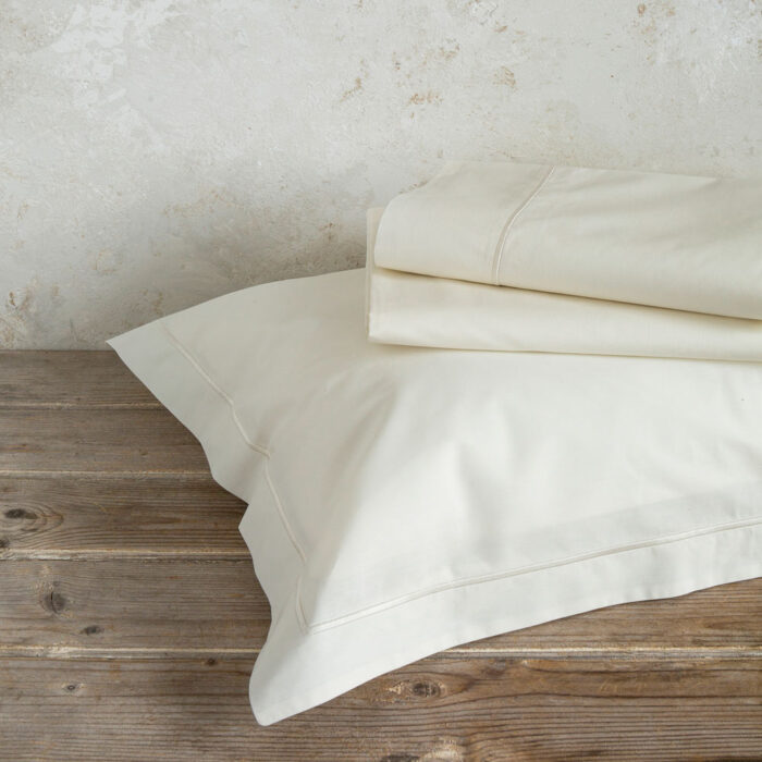 Σετ Παπλωματοθήκη Υπέρδιπλη Forever - Ivory της Nima Home 100% Satin Cotton, 220 T.C. Υπέρδιπλη (1 x 220x240 + 2 Μαξιλαροθήκες Oxford 4 πλευρών 52x72+5) - Image 2