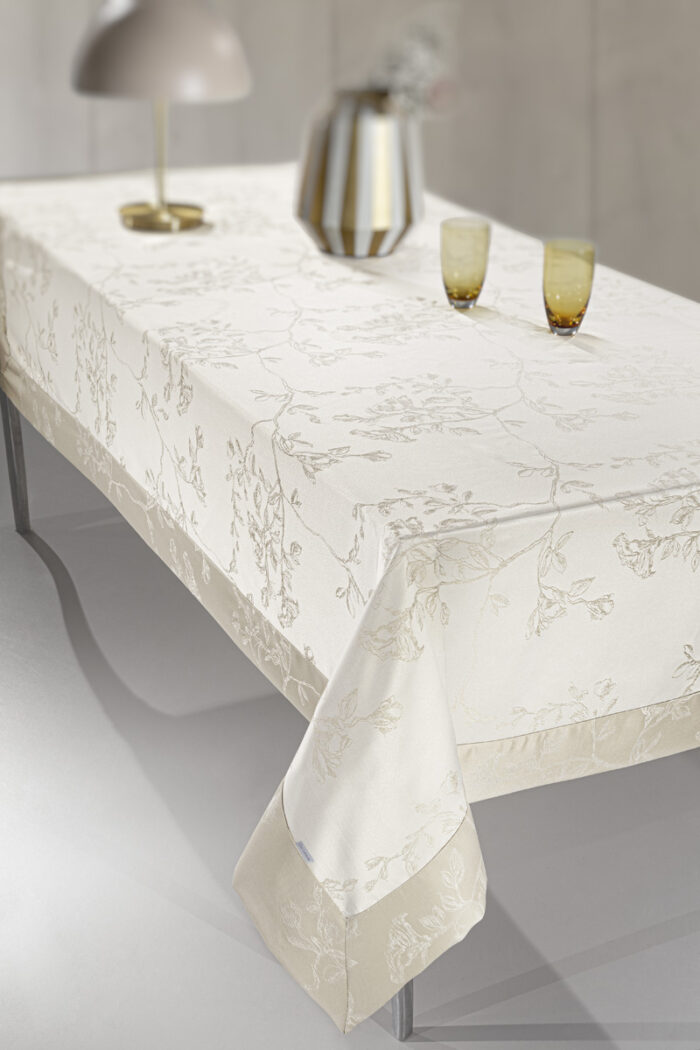 1119086225022.jpg Τραπεζομάντηλο Country Beige 160x320 της Guy Laroche (Polyester 100%) - Image 1