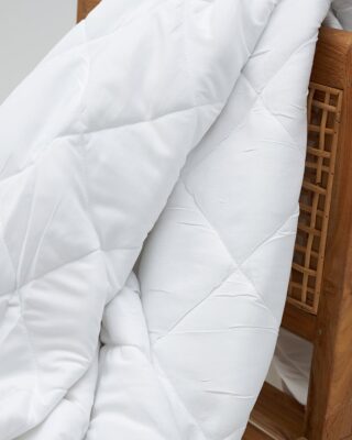 Microsilk Καπιτονέ Μονόχρωμο Κουβερλί Gentle Υπέρδιπλη (220x240cm) Άσπρο της Pennie - Image 2