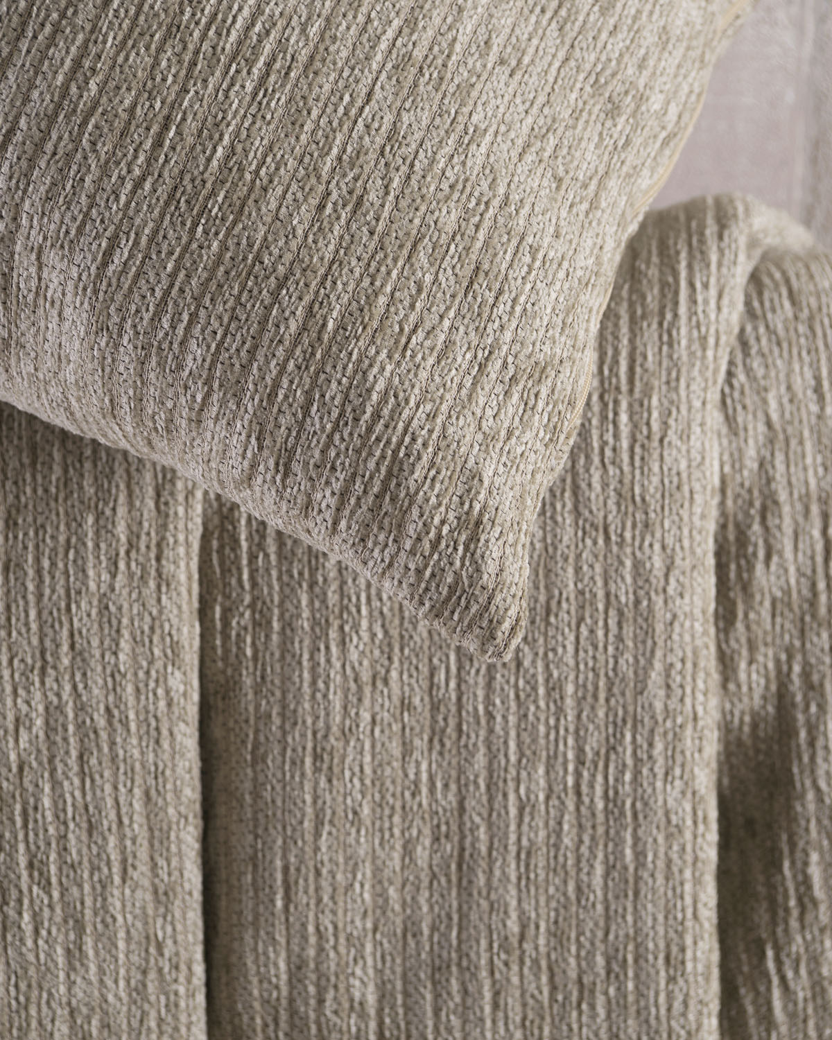 hansel_sofa_darkbeige_dtl-7.jpg HANSEL - ΡΙΧΤΑΡΙ 180X240 ΜΠΕΖ ΣΚΟΥΡΟ 180X240 50% Chenille acrylic - 25% βαμβάκι - 25% Pol Rythmos - Image 1