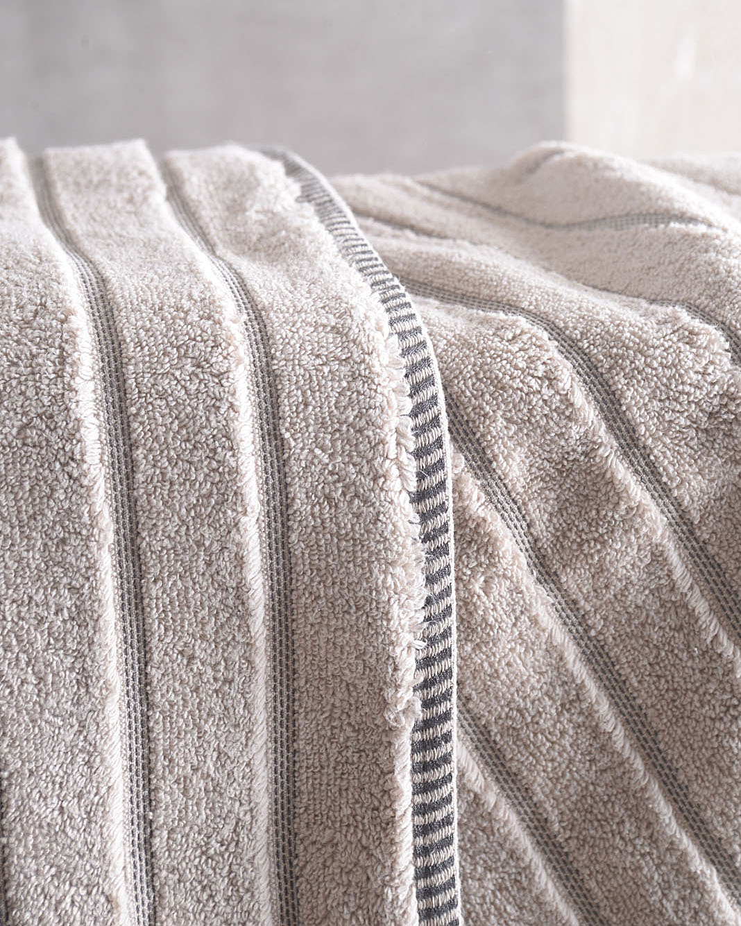 pyramid_bath_7-5.jpg PYRAMID - ΠΕΤΣΕΤΑ 100% ΒΑΜΒΑΚΙ ZERO TWIST 530gr ΜΠΕΖ ΠΡΟΣΩΠΟΥ (50X90) ΠΡΟΣΩΠΟΥ (50X90) 100% ΒΑΜΒΑΚΙ CROSS DYED ZERO TWIST Rythmos - Image 1