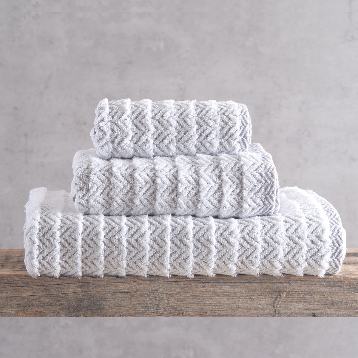 thiva_bath_3-22.jpg THIVA - ΠΕΤΣΕΤΑ 100% ΒΑΜΒΑΚΙ ZERO TWIST 500gr ΛΕΥΚΟ ΣΕΤ 3 ΤΕΜΑΧΙΩΝ (30X50, 50X90, 70X140) ΣΕ ΚΟΥΤΙ ΣΕΤ 3 ΤΕΜΑΧΙΩΝ (30X50, 50X90, 70X140) ΣΕ ΚΟΥΤΙ 100% ΒΑΜΒΑΚΙ CROSS DYED ZERO TWIST Rythmos - Image 1