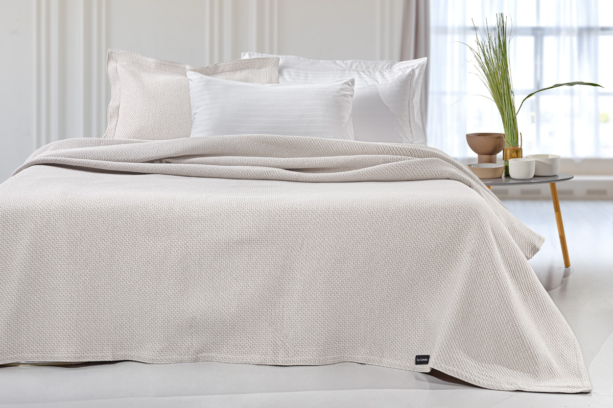 1113035126006.jpg Κουβέρτα Slalom Ivory 245x260 της Guy Laroche (Cotton 60% - Polyester 40%) - Image 1