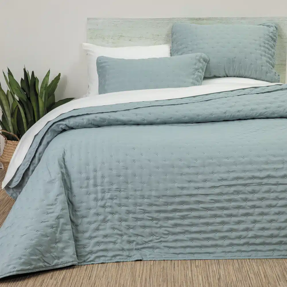 kouverli-set-croiset-menta-2.webp Κουβερλί Σετ Croiset Υπέρδιπλο 220 x 240 cm + (2) 50 x 70 cm 100% Πολυέστερ Εκρού BOREA - Image 1