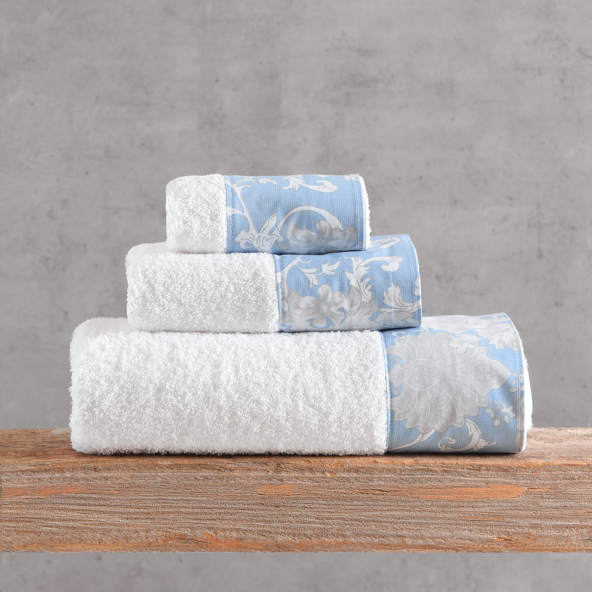 candince_towels_pack6.jpg CANDINCE ΛΕΥΚΟ-ΜΠΛΕ - ΣΕΤ ΠΕΤΣΕΤΕΣ 3ΤΕΜ. ΣΕΤ 3 ΤΕΜΑΧΙΩΝ (30X50, 50X90, 80X150) ΣΥΣΚΕΥΑΣΙΑ ΣΑΚΟΥΛΑΣ ΣΕΤ 3 ΤΕΜΑΧΙΩΝ (30X50, 50X90, 80X150) ΣΥΣΚΕΥΑΣΙΑ ΣΑΚΟΥΛΑΣ 100% ΒΑΜΒΑΚΙ Rythmos - Image 1