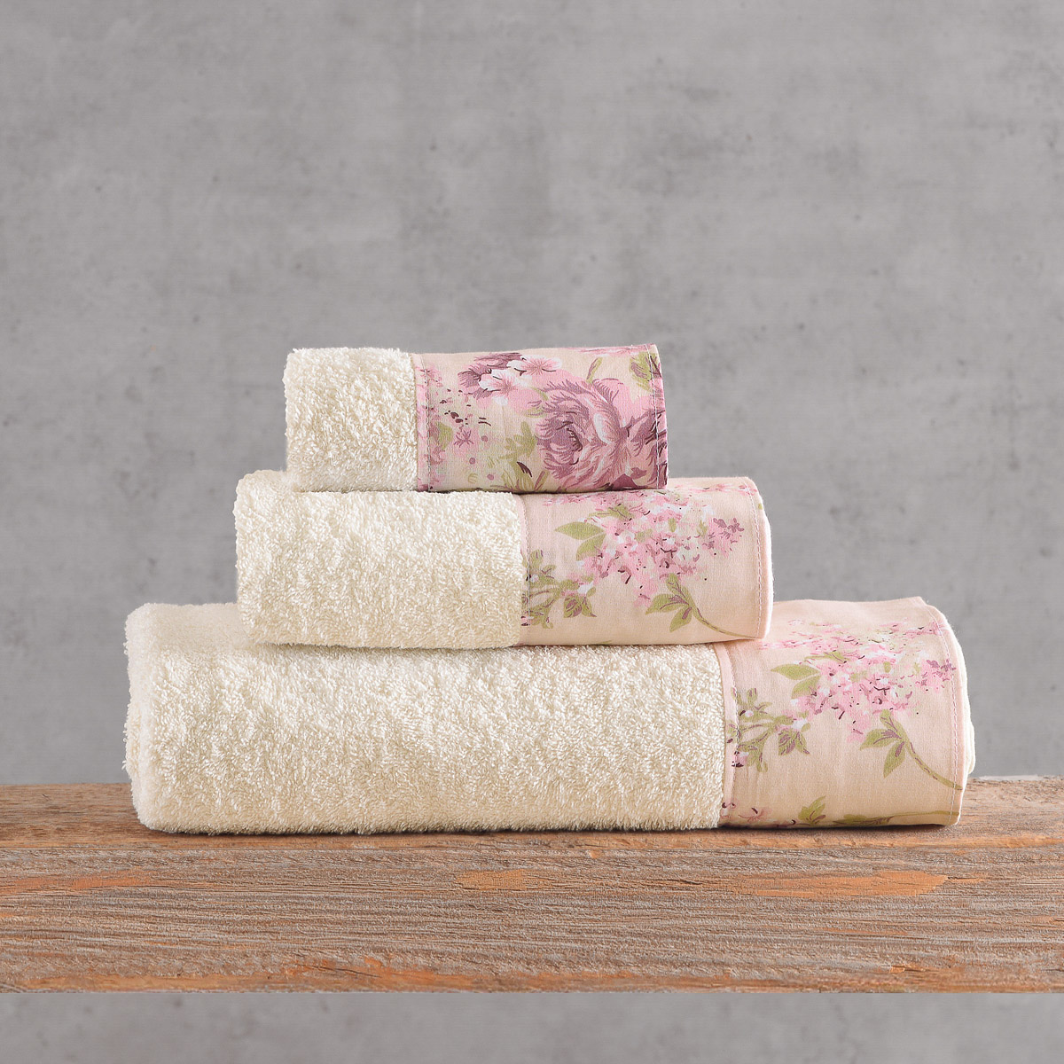 spingtime_towels_pack13.jpg SPRINGTIME ΕΚΡΟΥ-ΡΟΖ - ΣΕΤ ΠΕΤΣΕΤΕΣ 3ΤΕΜ. ΣΕΤ 3 ΤΕΜΑΧΙΩΝ (30X50, 50X90, 80X150) ΣΥΣΚΕΥΑΣΙΑ ΚΟΥΤΙΟΥ ΣΕΤ 3 ΤΕΜΑΧΙΩΝ (30X50, 50X90, 80X150) ΣΥΣΚΕΥΑΣΙΑ ΚΟΥΤΙΟΥ 100% ΒΑΜΒΑΚΙ Rythmos - Image 1