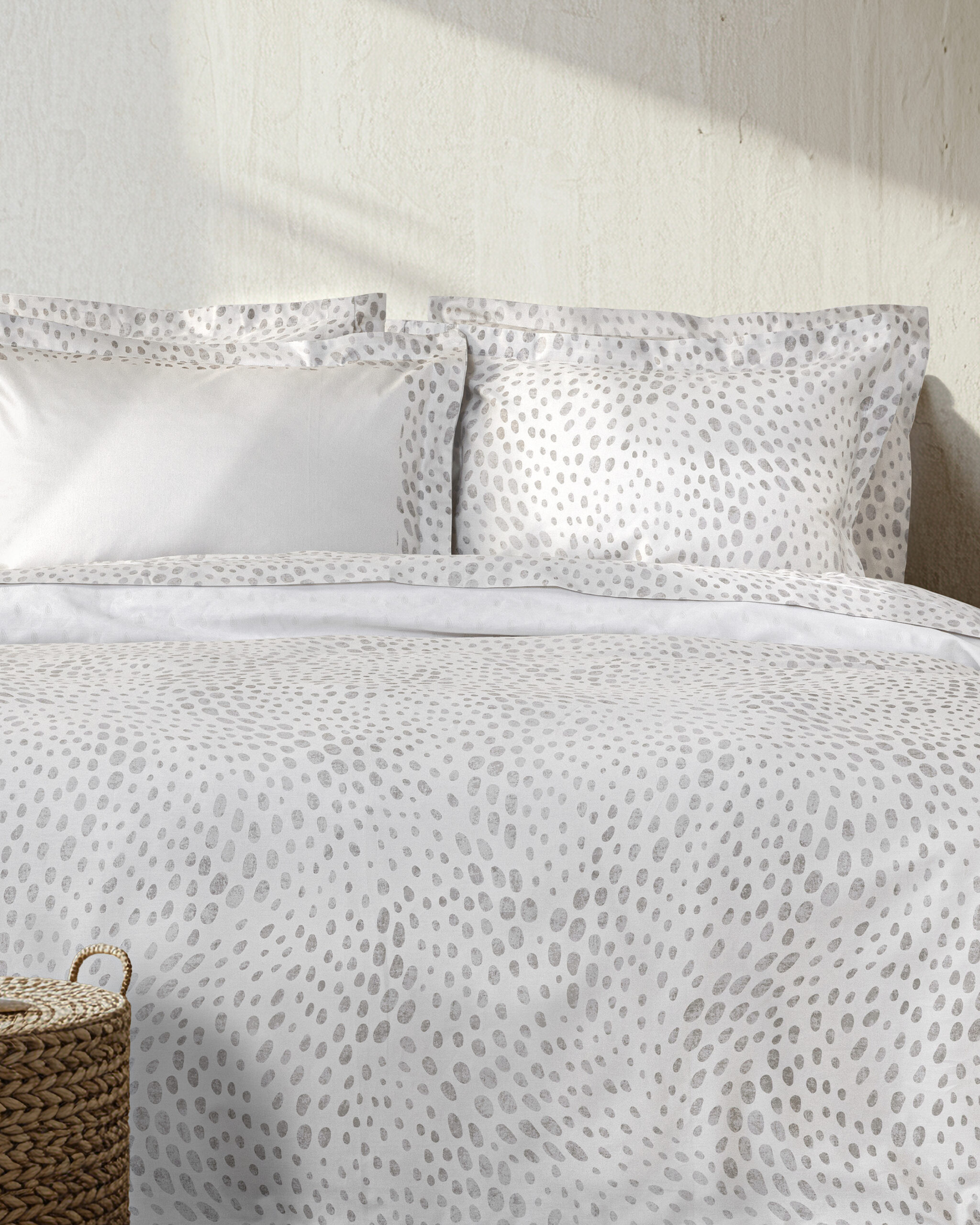 5206482189829.jpg Μαξιλαροθήκες - Africa της Nima Home 100% Satin Cotton, 220 T.C. Μαξιλαροθήκες Oxford 4 πλευρών (2 x 52x72+5) - Image 1